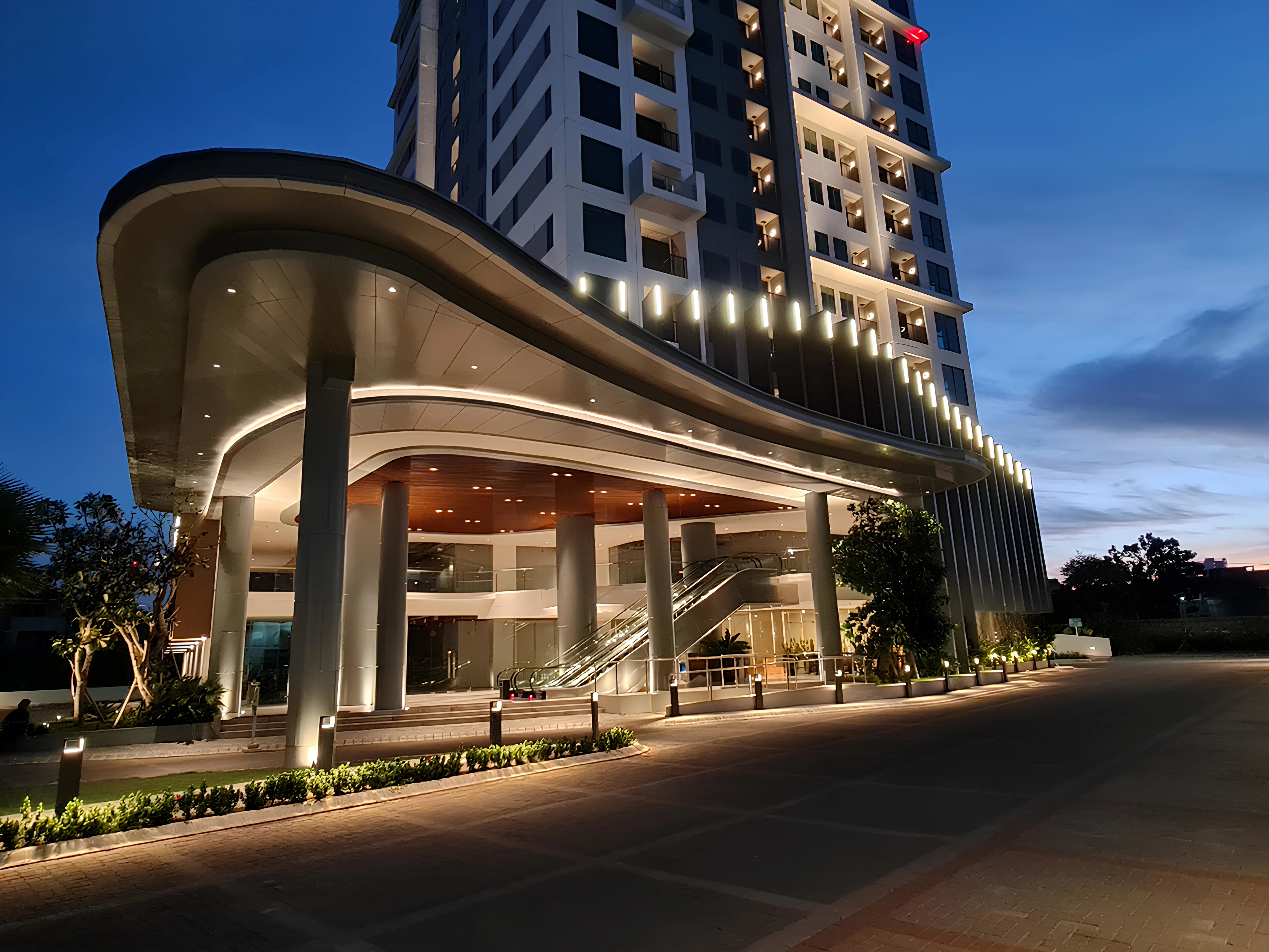 2lower Tower - Darmo Hill Apartment