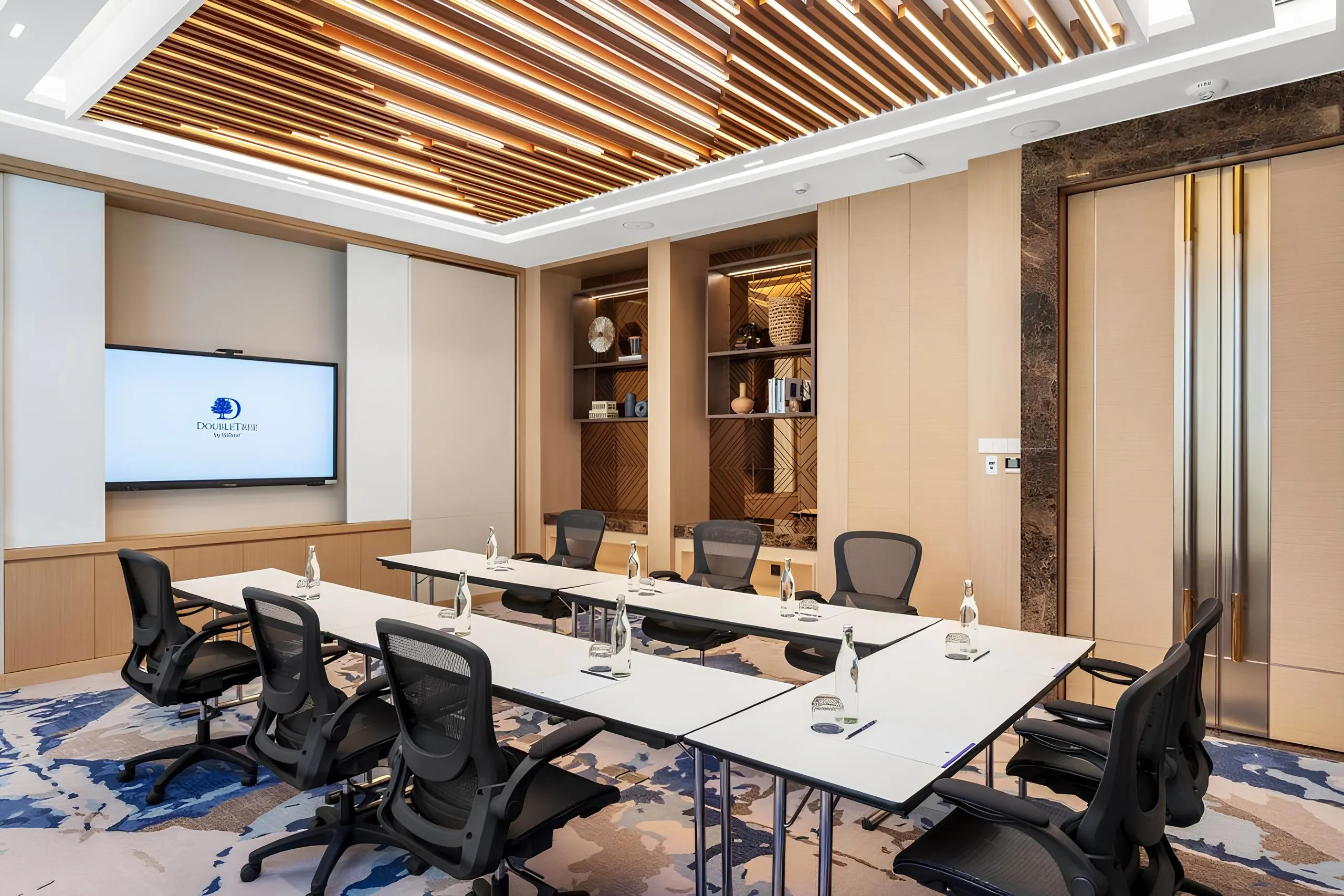 9meeting Room - DoubleTree by Hilton Hotel