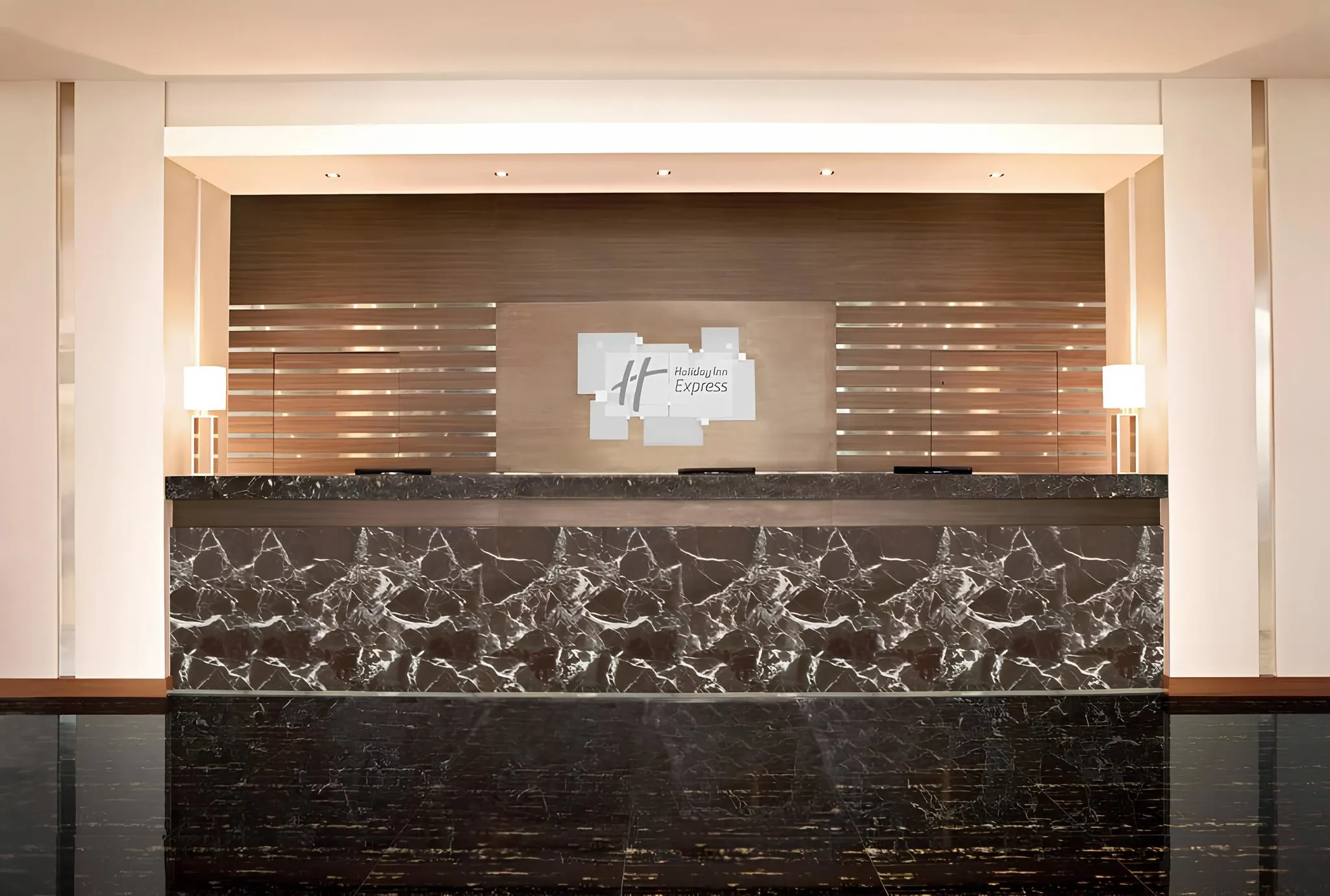 Holiday Inn Express JI Expo